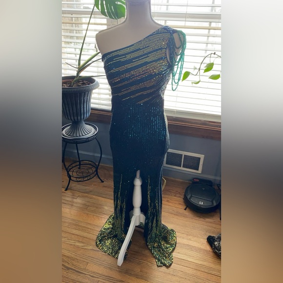 Miss ord Women's One Shoulder Sequin Long Prom Gown - Picture 11 of 12